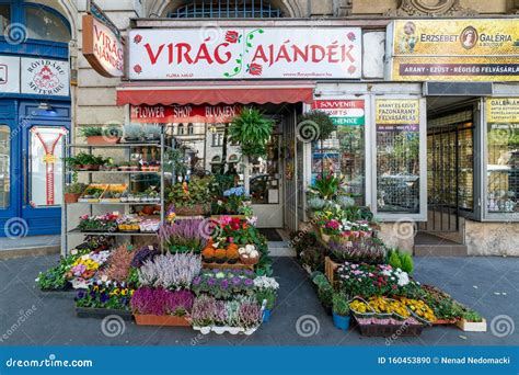 Flower Delivery in Budapest, Hungary .